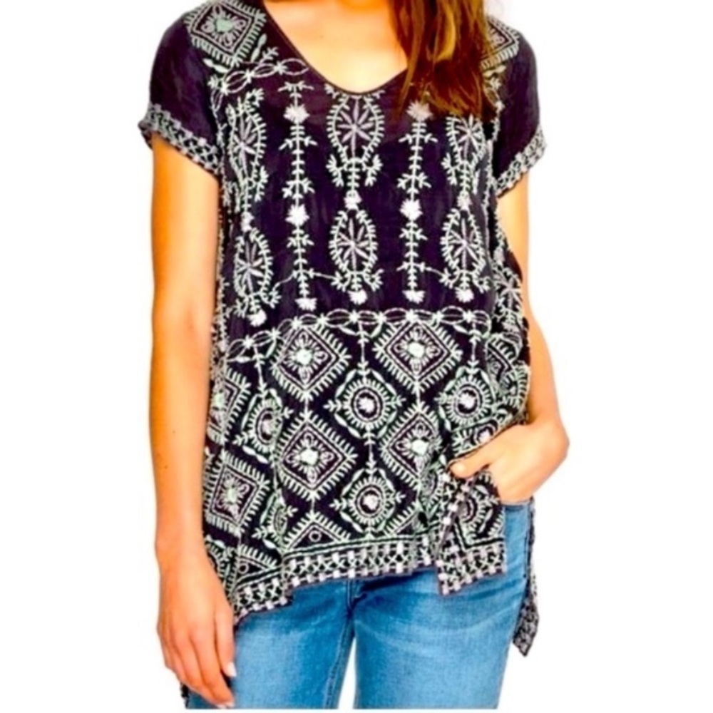 Johnny Was Navy and Cream Geometric Tunic